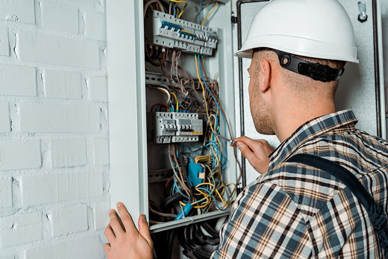 Zap Your Troubles Away with Electrical Repair in Bettendorf